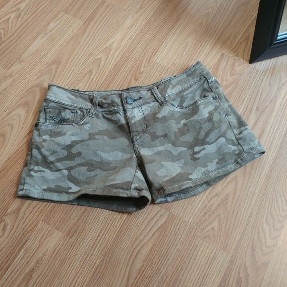 { People's Liberation } "Army" Shorts - Picture 6 of 6